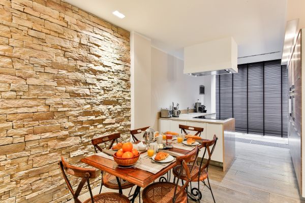 dining-room-2132347-1920-jpg