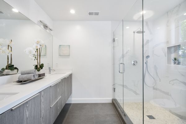 bathroom-3346387-1920-jpg
